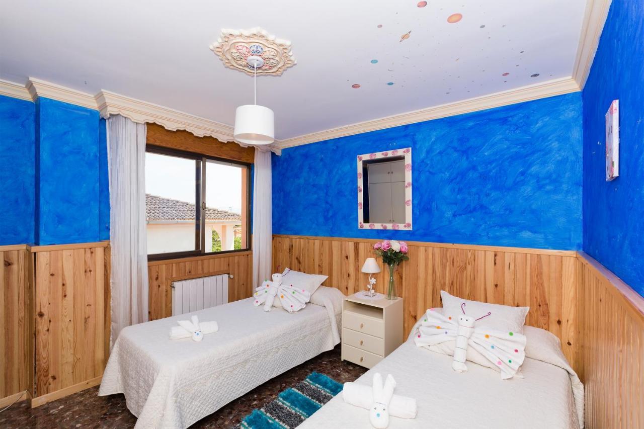 Habitaciones Iraizas Con Piscina Otura Eksteriør bilde